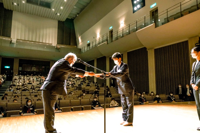 県知事賞授与（小松副知事様）