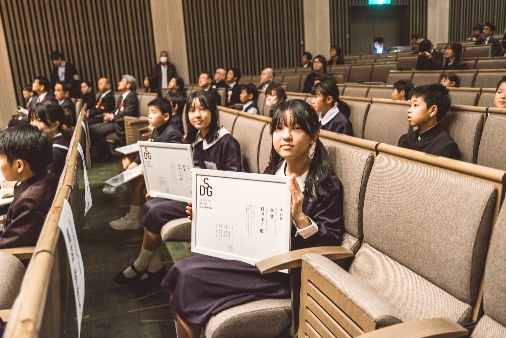 受賞した学生たち