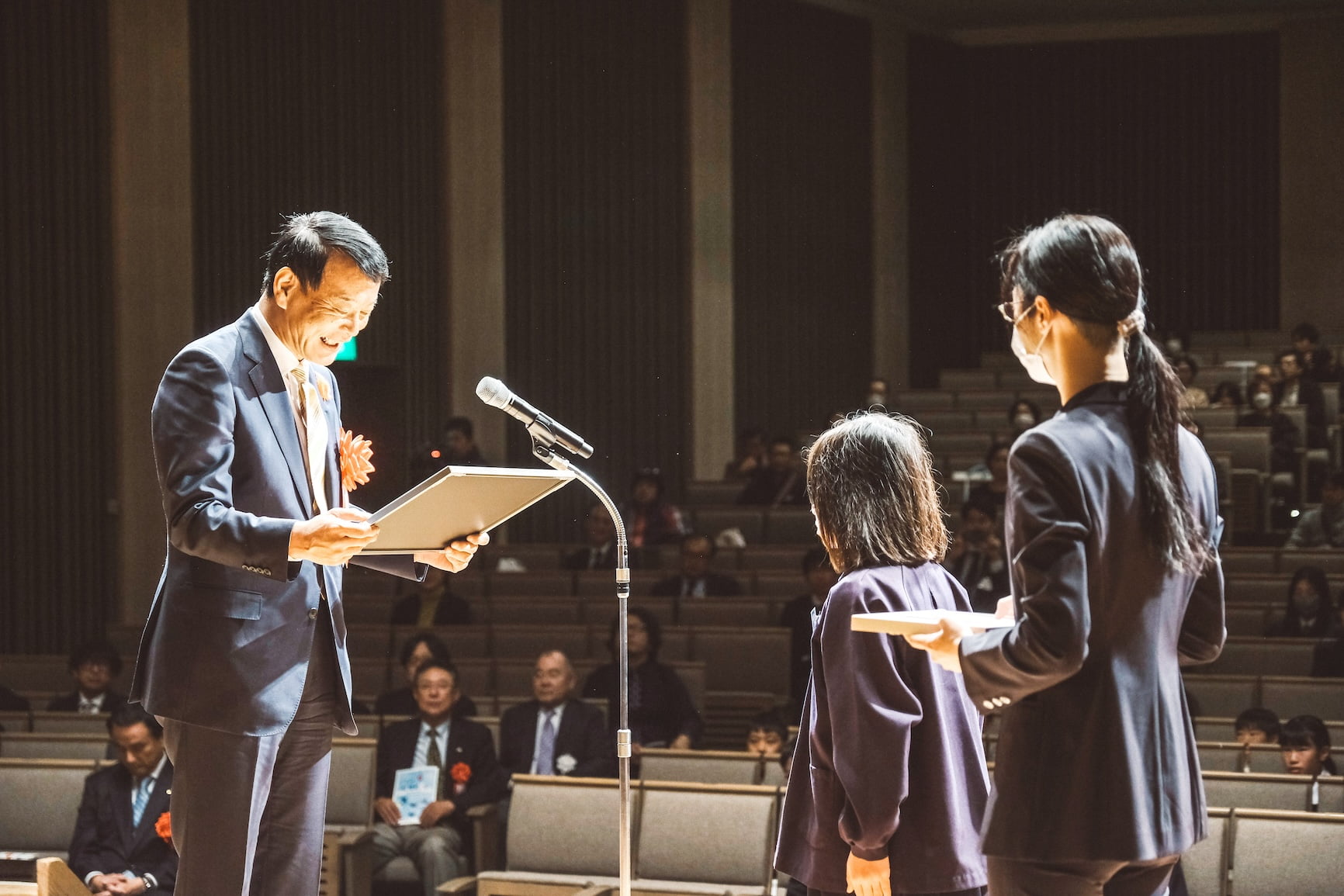 防府市長賞 授与（池田豊防府市長）